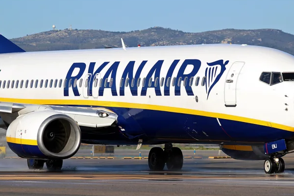 Ryanair vrea o o limitare a băuturilor alcoolice pe care pasagerii le pot consuma în aeroporturi