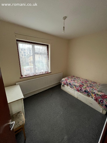 1 bedroom flat în IG3 8LL