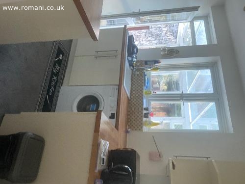 De inchiriat- 2 Bedroom House - Bromley South